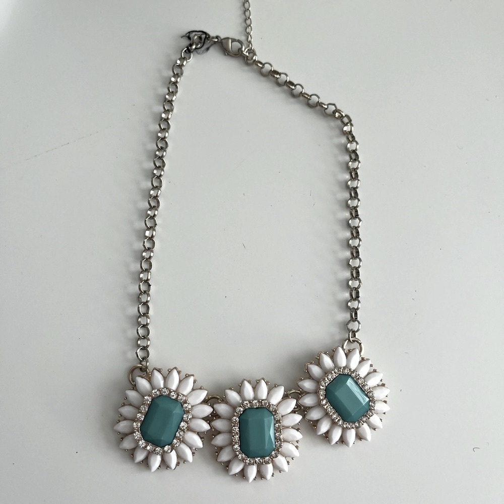 Women’s Floral Statement Necklace